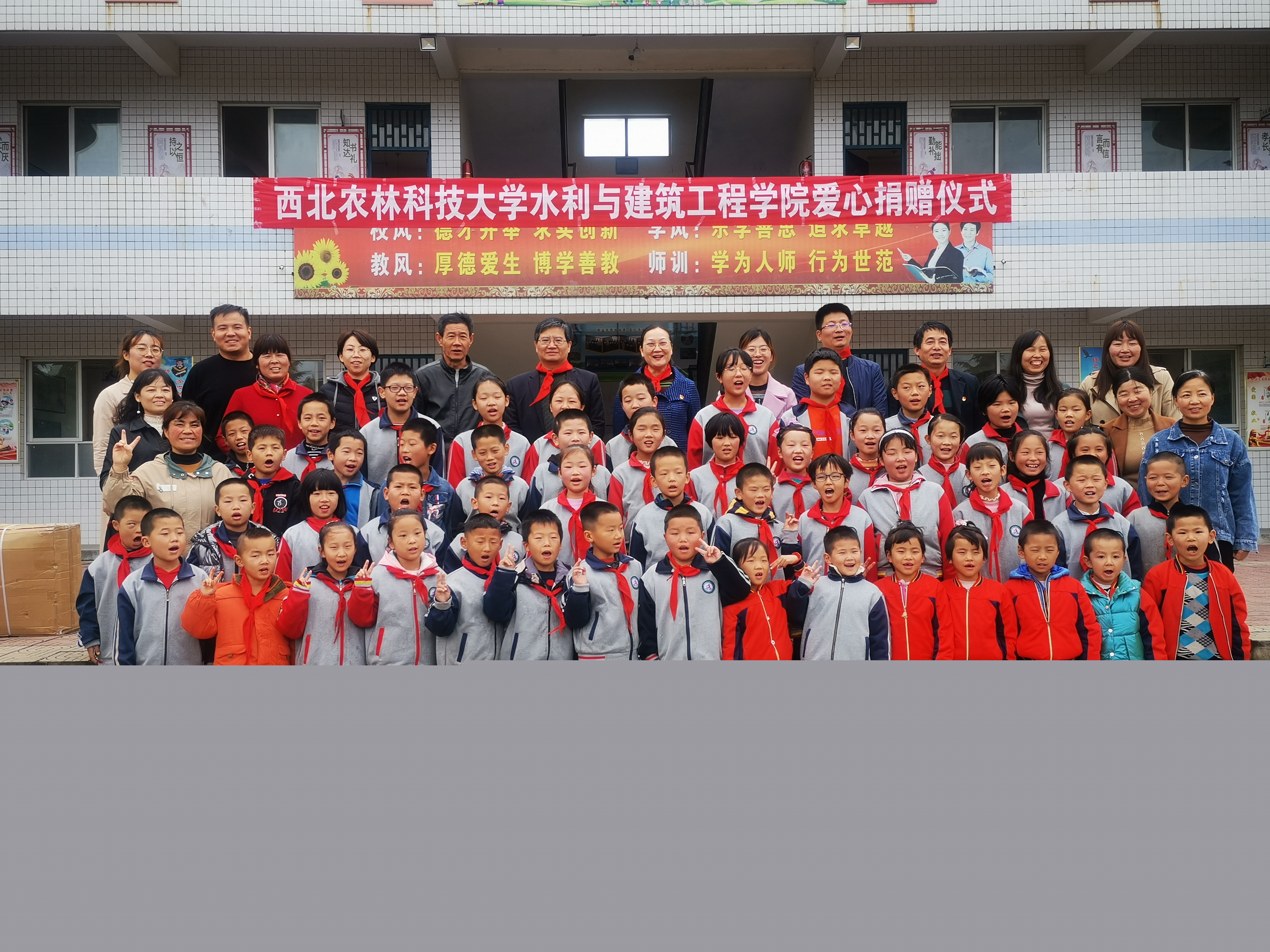236ff86952344042bdd978f95a8cea4e.jpg